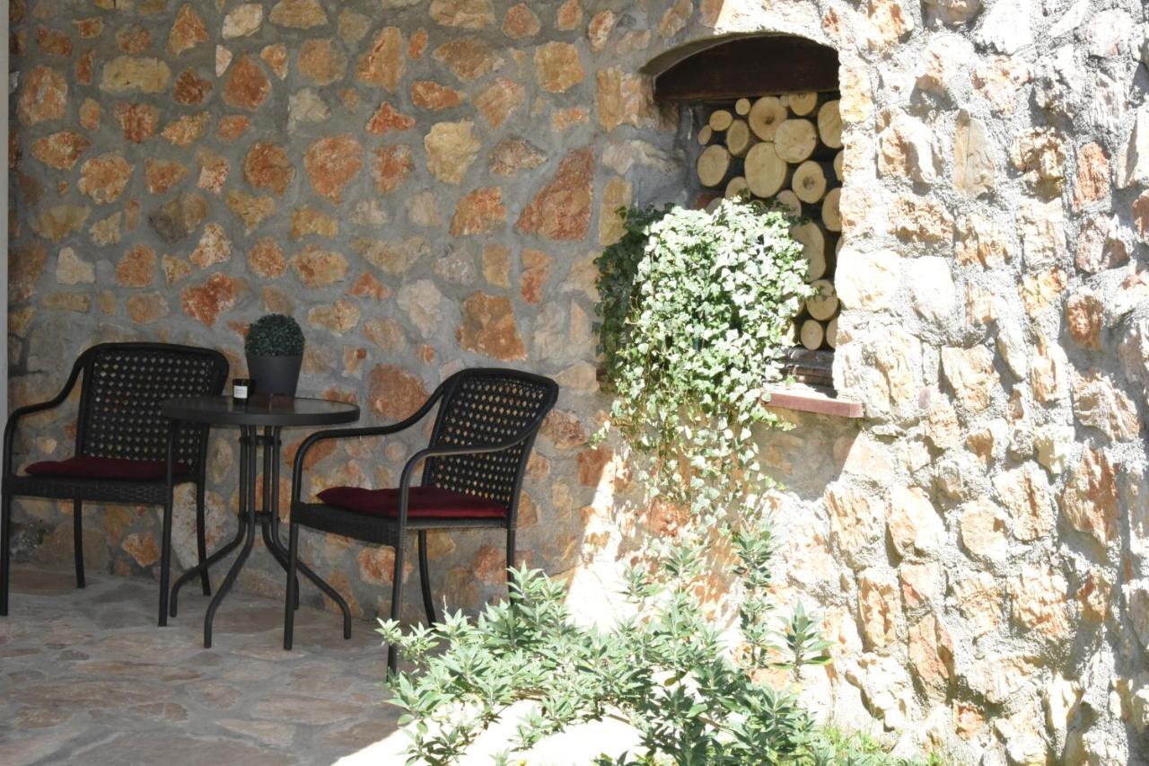 Rooms Bobic Licko Petrovo Selo Buitenkant foto