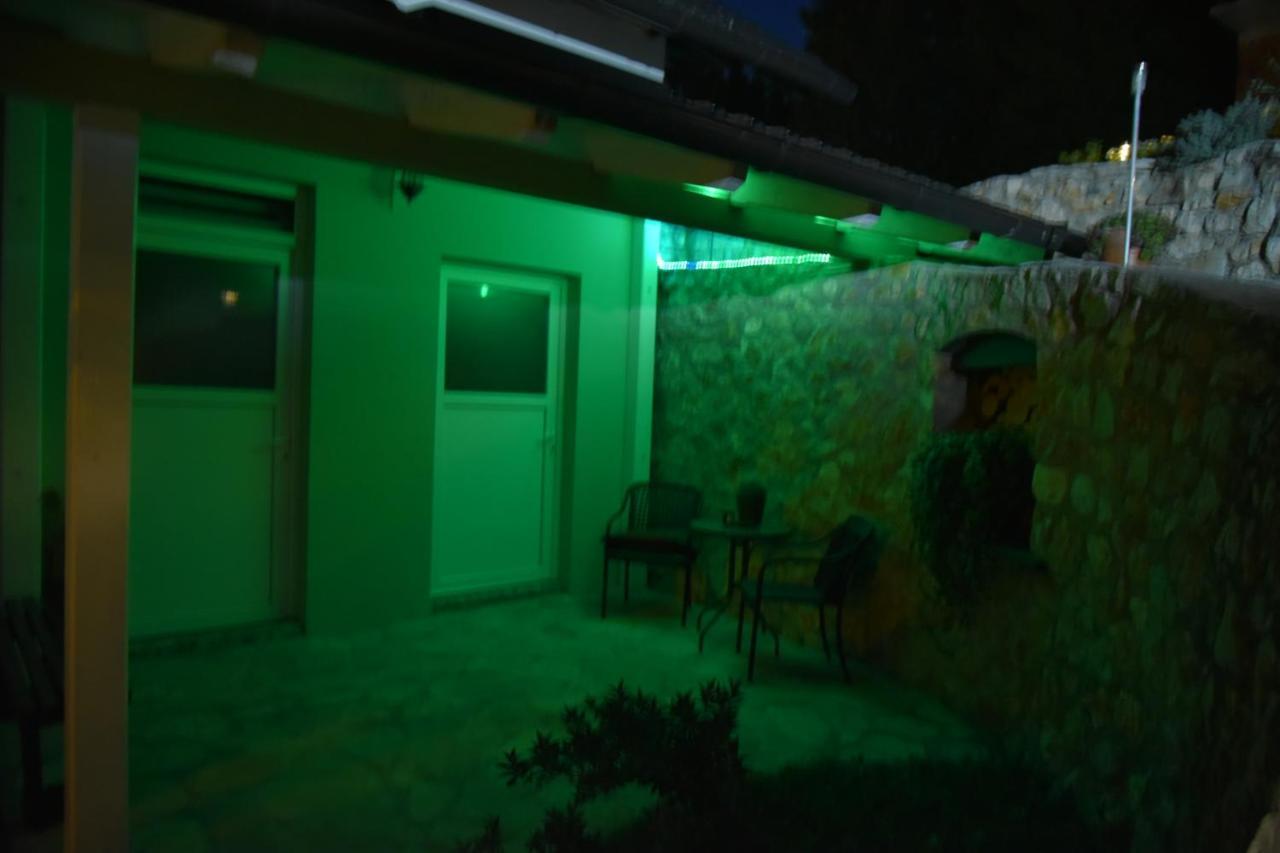 Rooms Bobic Licko Petrovo Selo Buitenkant foto